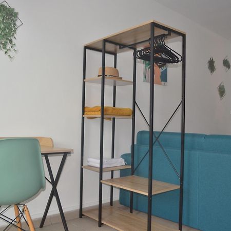 Comme Chez Soi - Studio Tout Equipe - By Sister Home Saint-Denis Bagian luar foto