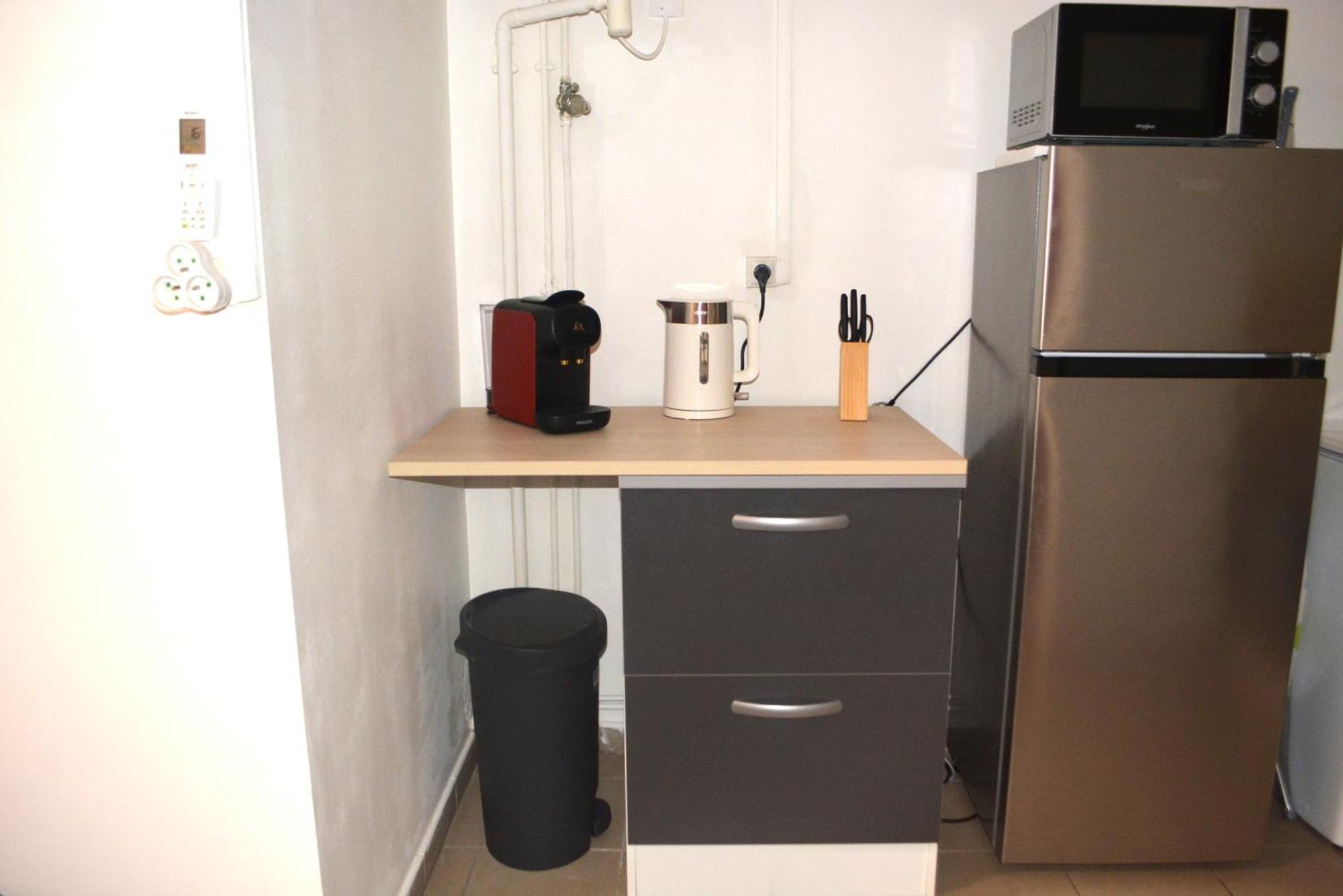 Comme Chez Soi - Studio Tout Equipe - By Sister Home Saint-Denis Bagian luar foto